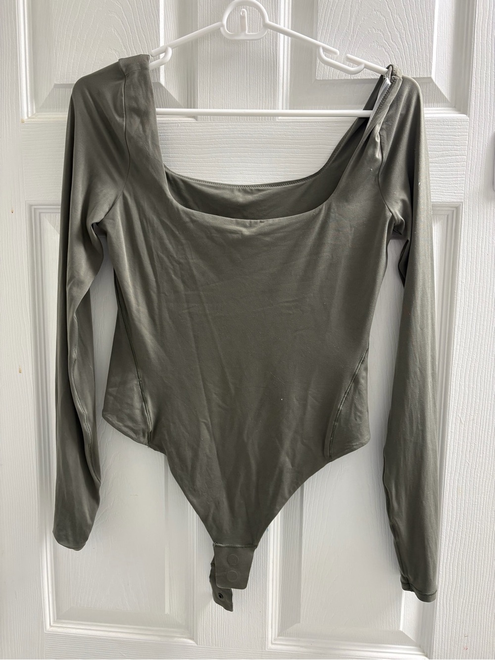 lululemon athletica Long Sleeve Scoop-Neck Bodysuit in Olive